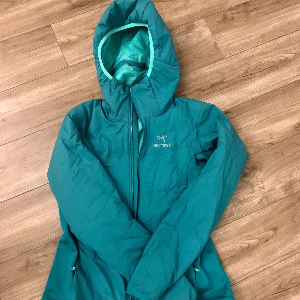 Arcteryx Atom Lt size small